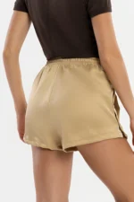 Shorts Dália Marfim Acetinado - Imagem 2