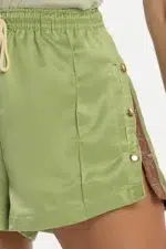 Shorts Dália Pistache Acetinado - Imagem 3