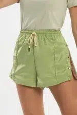Shorts Dália Pistache Acetinado - Imagem 4