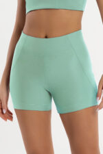 Shorts Hibisco Verde Jade / Azul Marinho