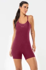 Macaquinho Dália Cranberry Canelado