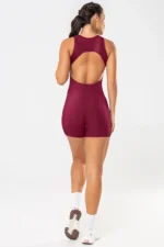 Macaquinho Peonia Bordô Glow - Imagem 6