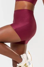Shorts Lótus Bordô Glow - Imagem 4