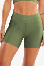 Shorts Perpétua Verde Croco Canelado