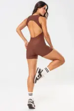 Macaquinho Peonia Marrom Pantone Canelado - Imagem 7